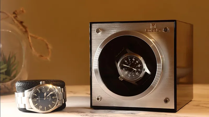 Bild föreställande en watch winder